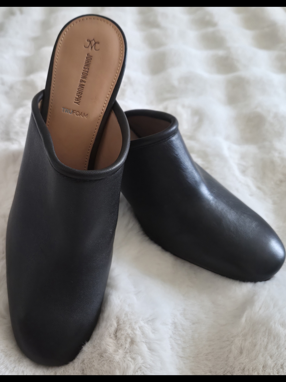 QUIET LUXURY Johnston & Murphy Women 11 Black Leather Mules TRUFOAM Clogs